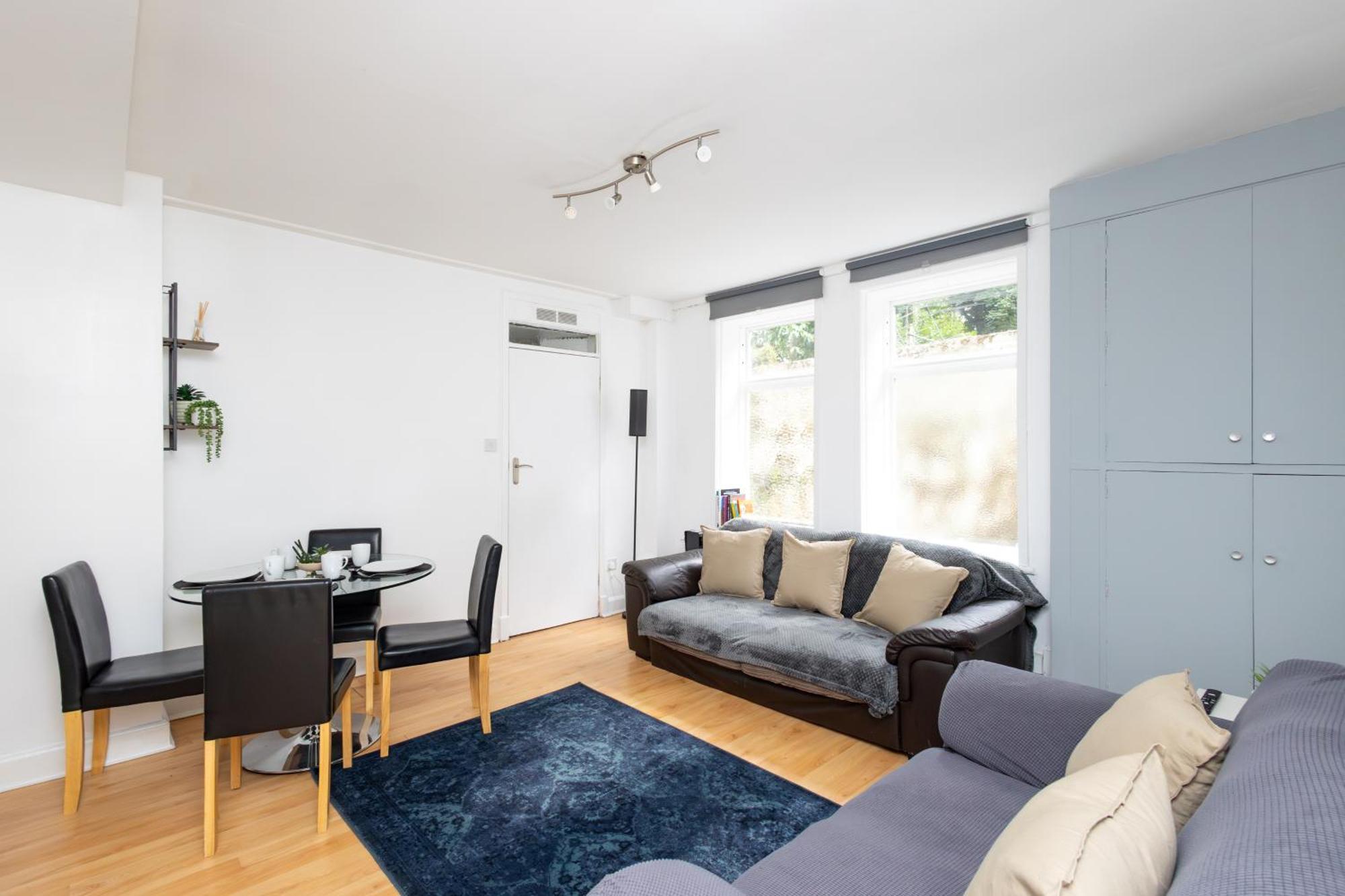 Spacious 3 Bedroom Ground Floor Apartment - 10 Mins From City Centre Leeds  Extérieur photo